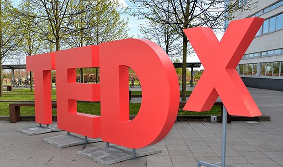 Big Ted-X letters in ӰֱUniversity Square